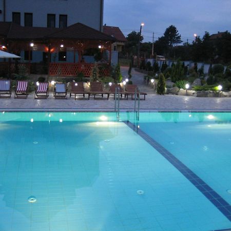 Silver Hotel Oradea Εξωτερικό φωτογραφία