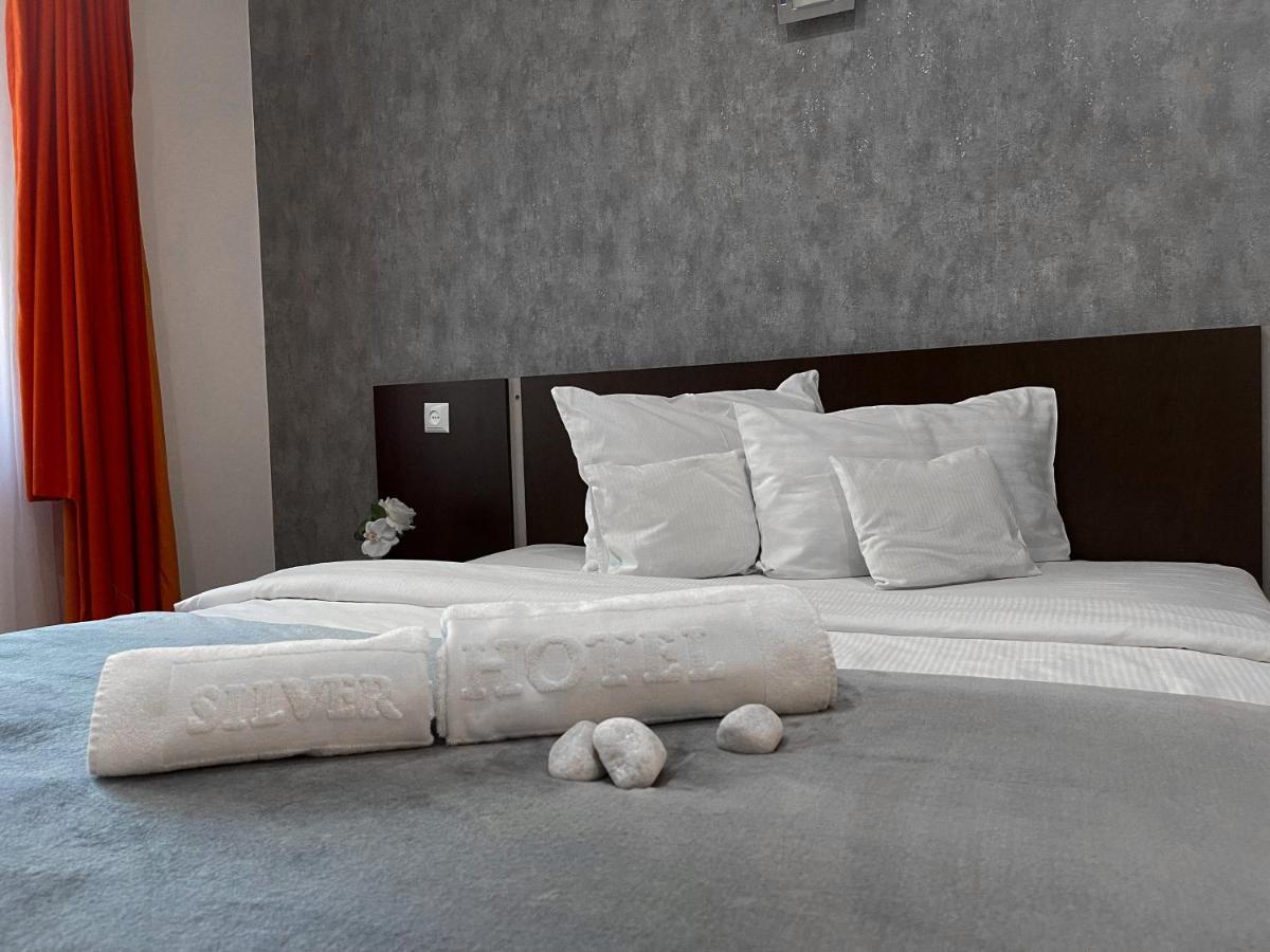 Silver Hotel Oradea Εξωτερικό φωτογραφία