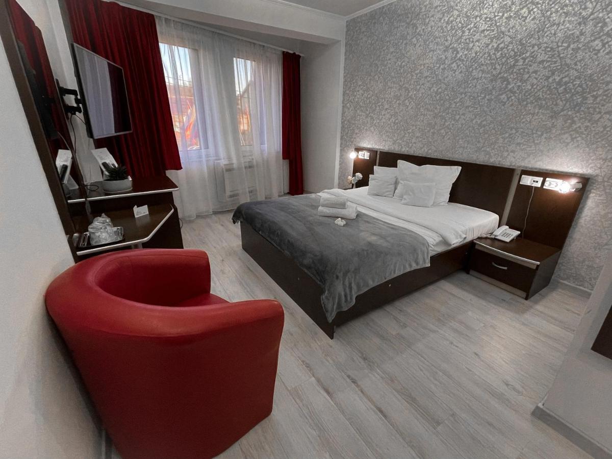 Silver Hotel Oradea Εξωτερικό φωτογραφία