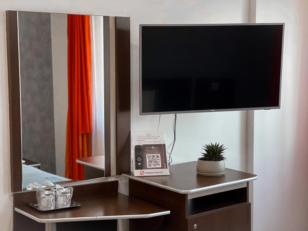 Silver Hotel Oradea Εξωτερικό φωτογραφία