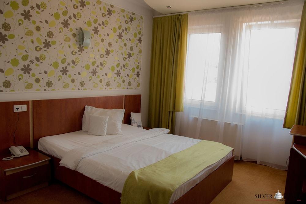 Silver Hotel Oradea Εξωτερικό φωτογραφία