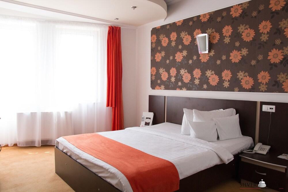 Silver Hotel Oradea Εξωτερικό φωτογραφία