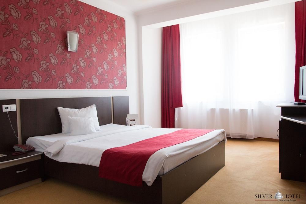 Silver Hotel Oradea Εξωτερικό φωτογραφία