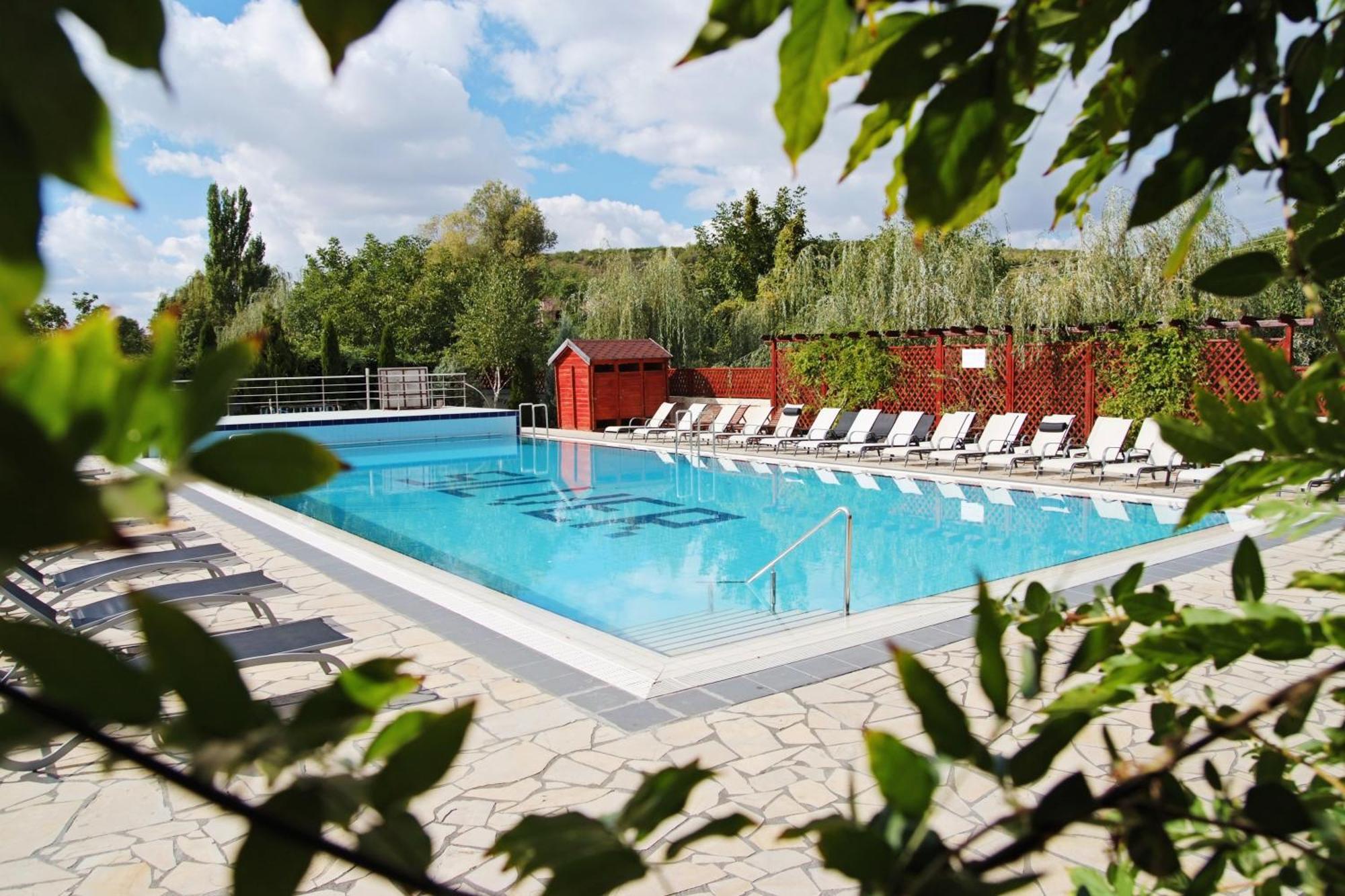 Silver Hotel Oradea Εξωτερικό φωτογραφία