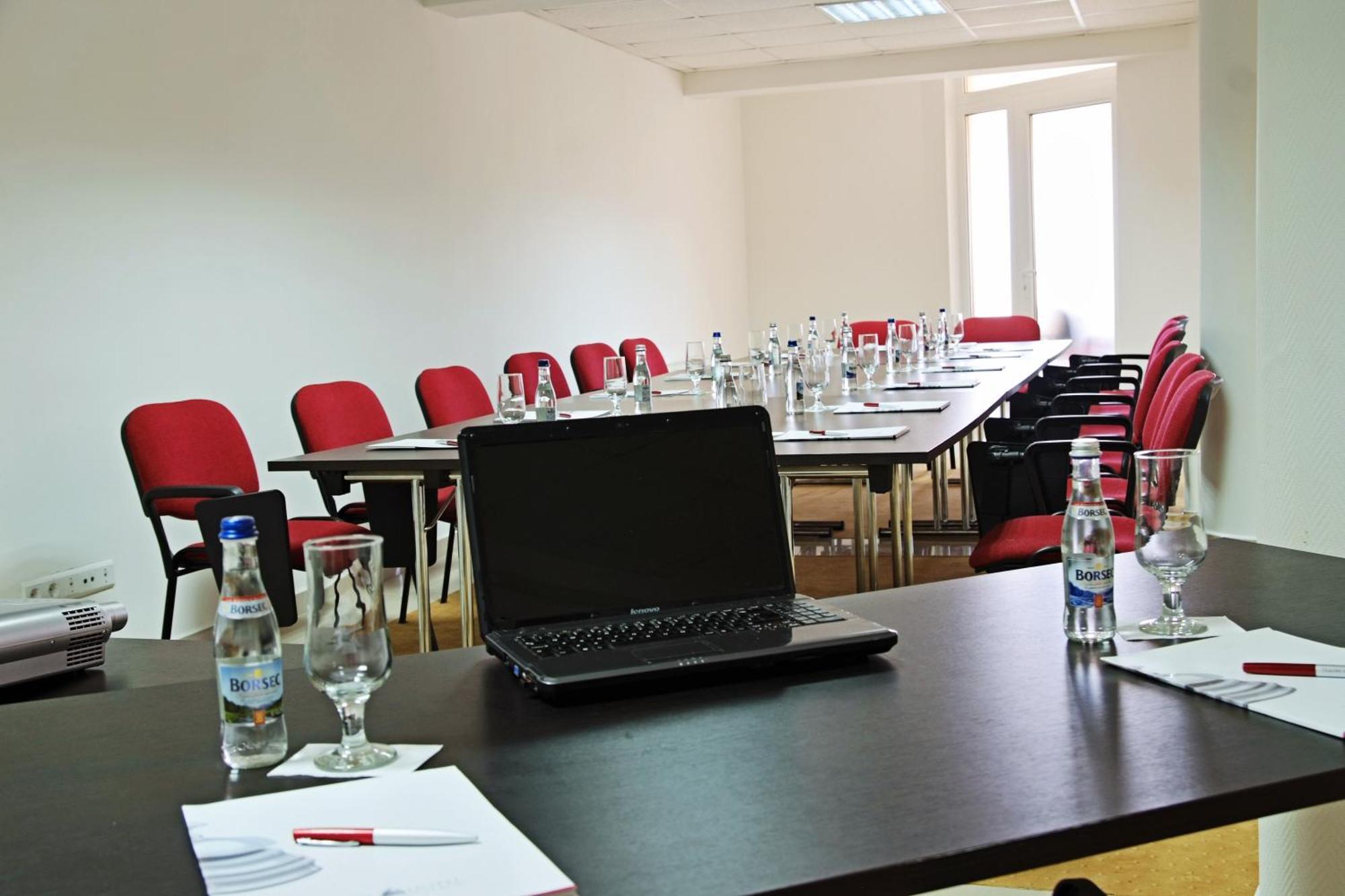 Silver Hotel Oradea Εξωτερικό φωτογραφία
