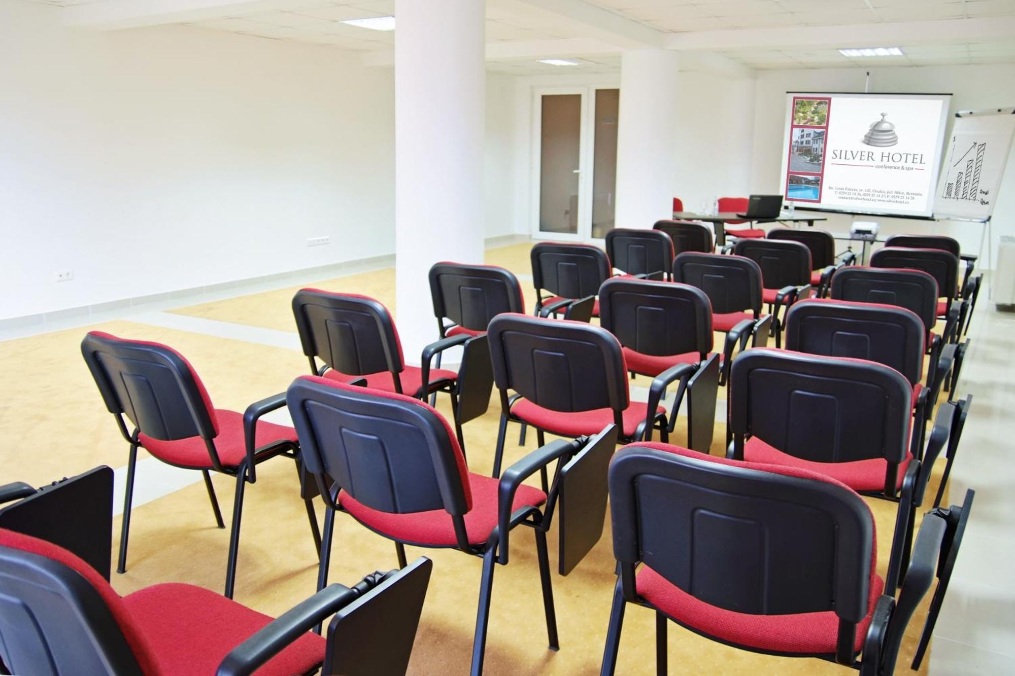 Silver Hotel Oradea Εξωτερικό φωτογραφία