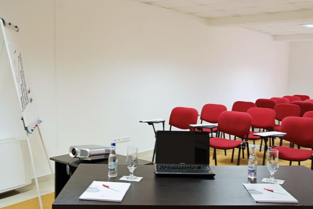 Silver Hotel Oradea Εξωτερικό φωτογραφία