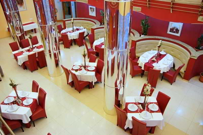 Silver Hotel Oradea Εξωτερικό φωτογραφία